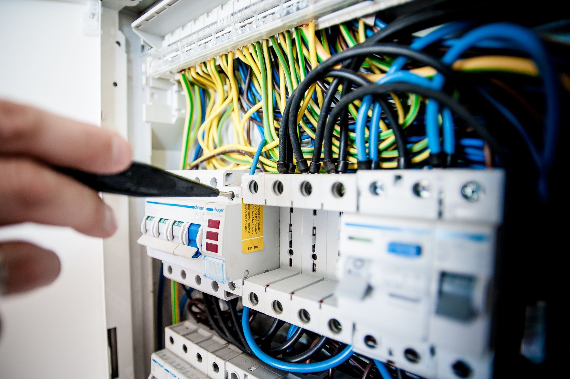 Électricien à Istres